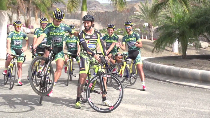 100% Brumotti and Tinkoff Saxo Road bike Freestyle in Gran Canaria